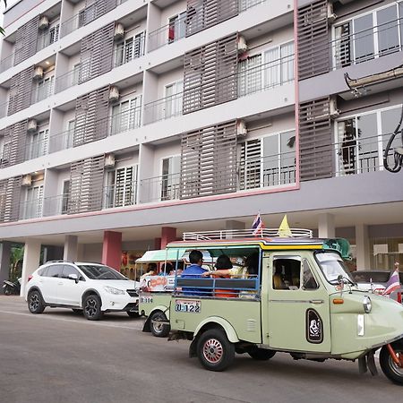 Chompu Nakarin Apartment Trang Esterno foto