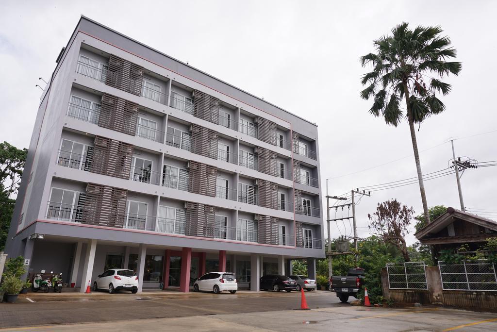 Chompu Nakarin Apartment Trang Esterno foto