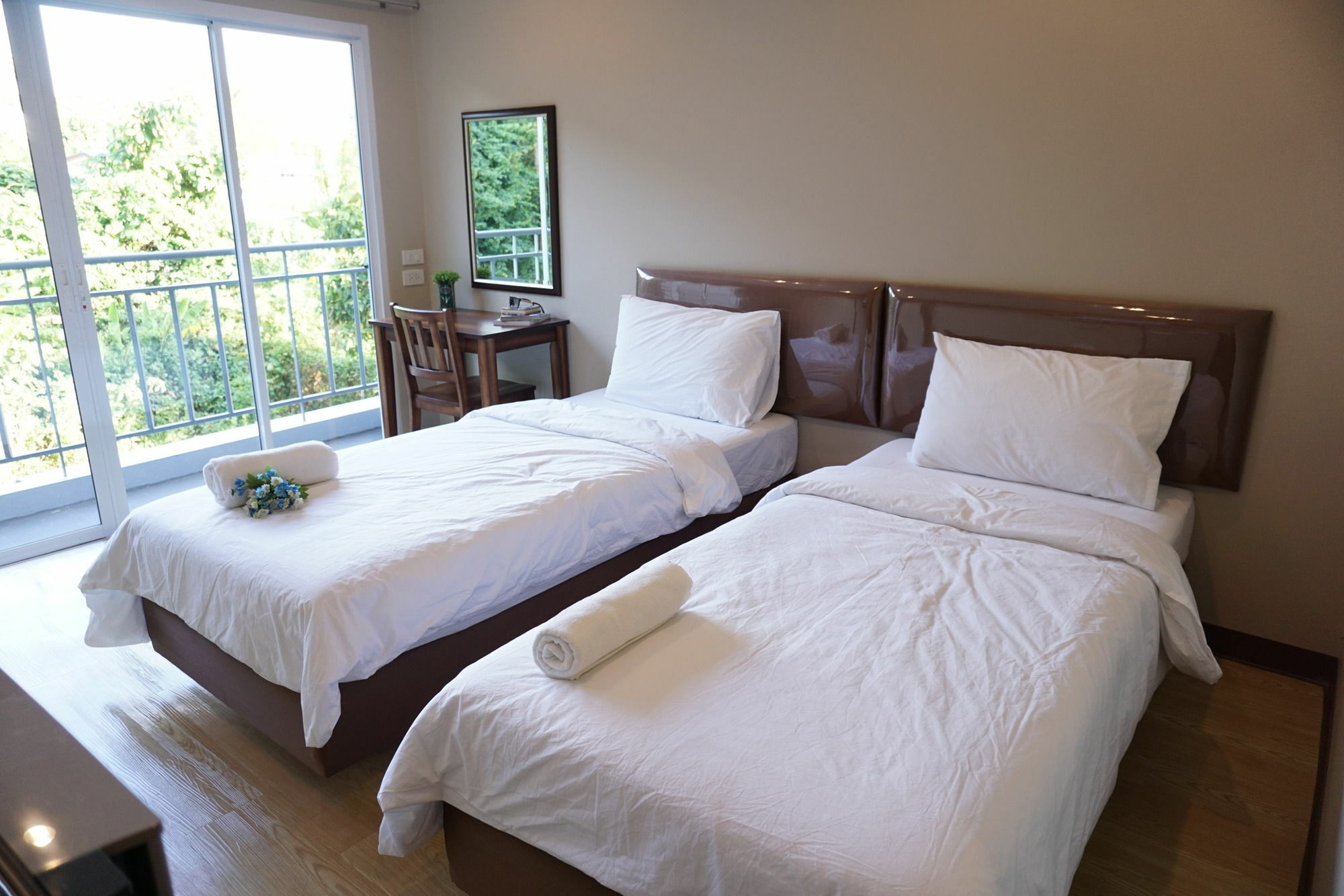 Chompu Nakarin Apartment Trang Esterno foto
