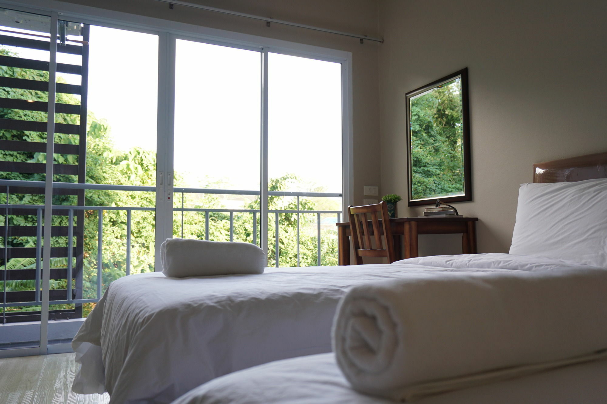 Chompu Nakarin Apartment Trang Esterno foto